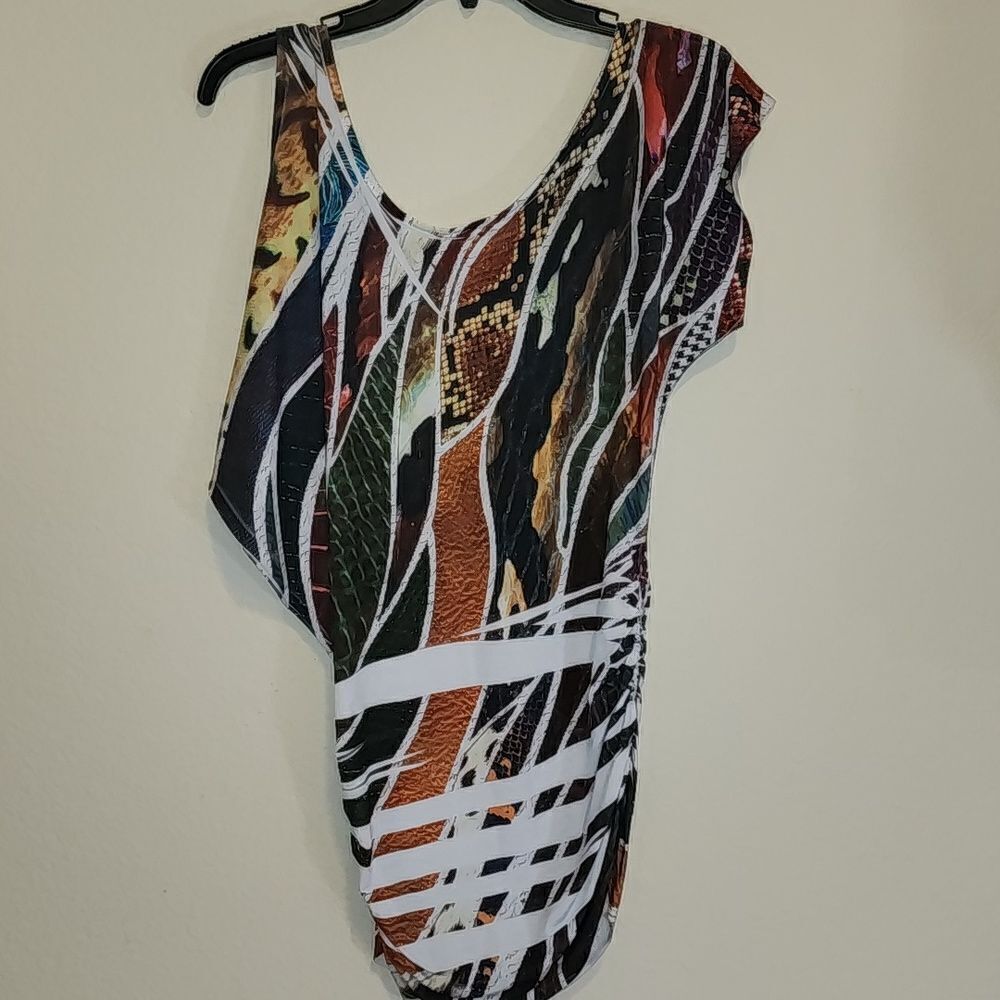 O'lala Rhinestone Blouse with tank/shoulder Geometric Top. - Picture 4 of 4